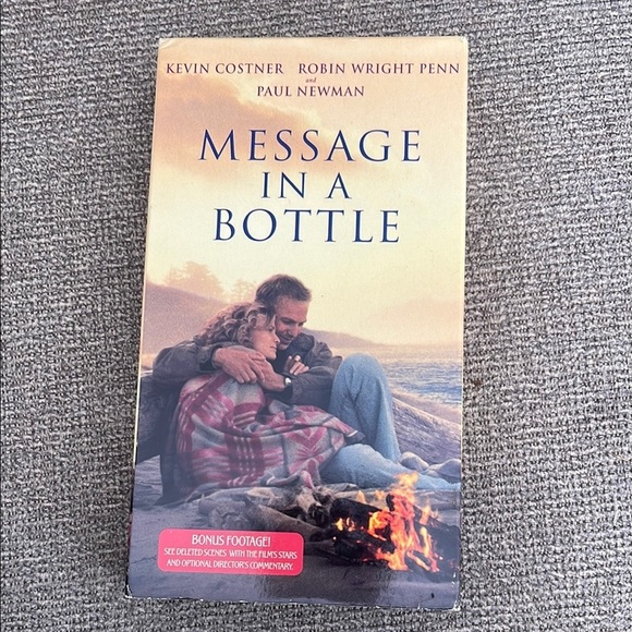 5/$25 Message in a Bottle VHS Movie 2000 Romance Kevin Costner Robin Wright - Picture 4 of 4
